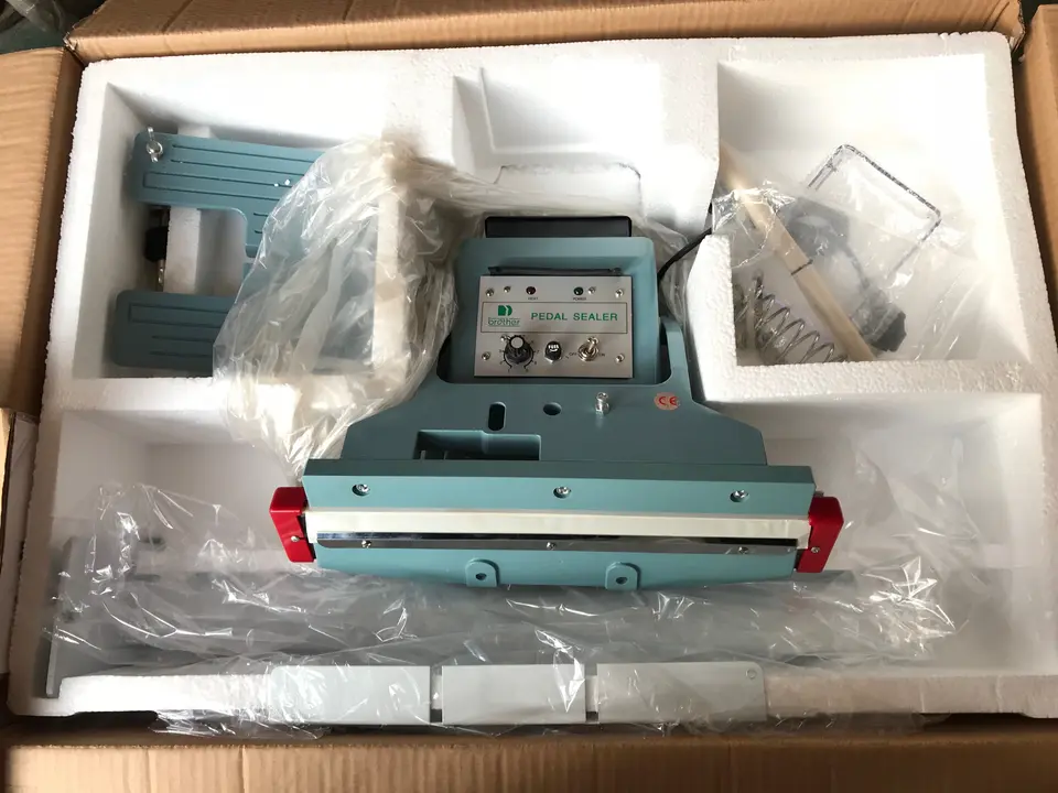 PACKTECH AYAKLI POŞET YAPIŞTIRMA MAKİNESİ | 45 cm - 5